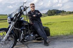 26.01.2023 - Justine Garnier, réalise des empreintes céramiques sur différentes surfaces - ateliers.          Photo Darrin Vanselow